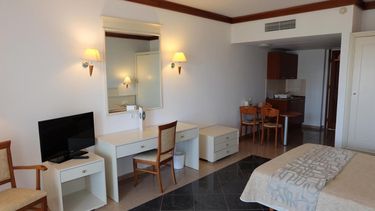 Kipriotis Maris Suites Psalidi  Luaran gambar
